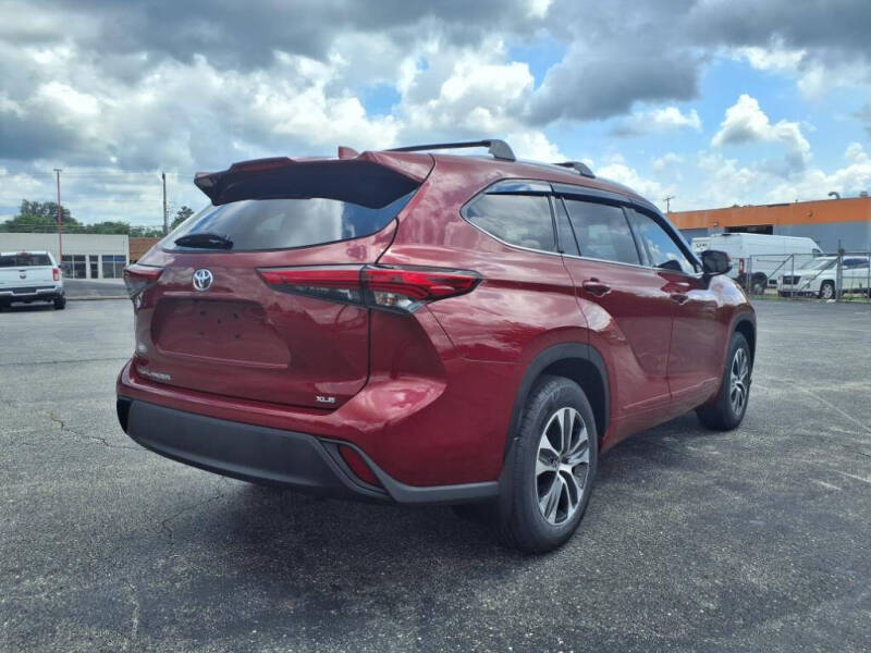 2022 Toyota Highlander XLE