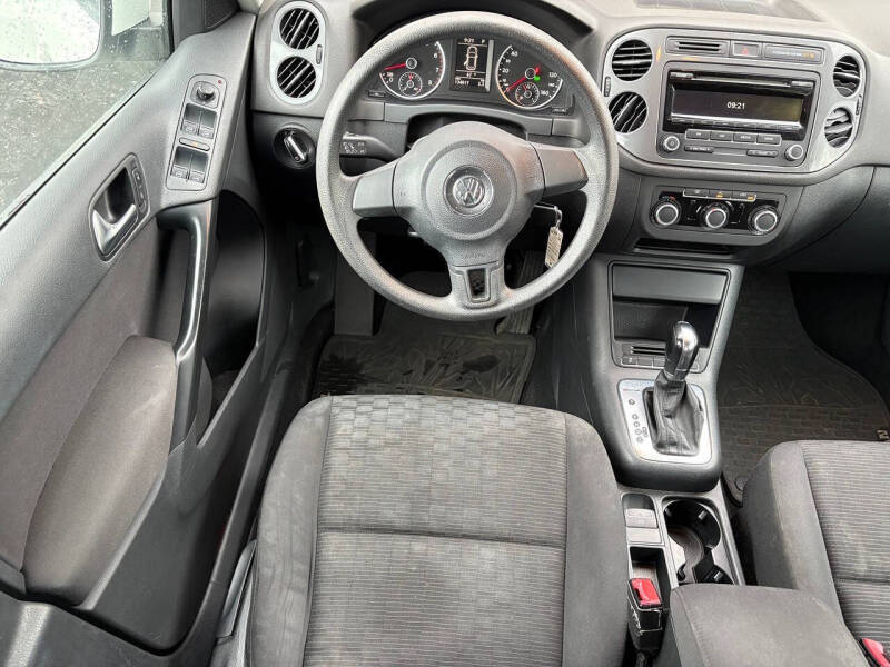 2012 Volkswagen Tiguan S 4Motion