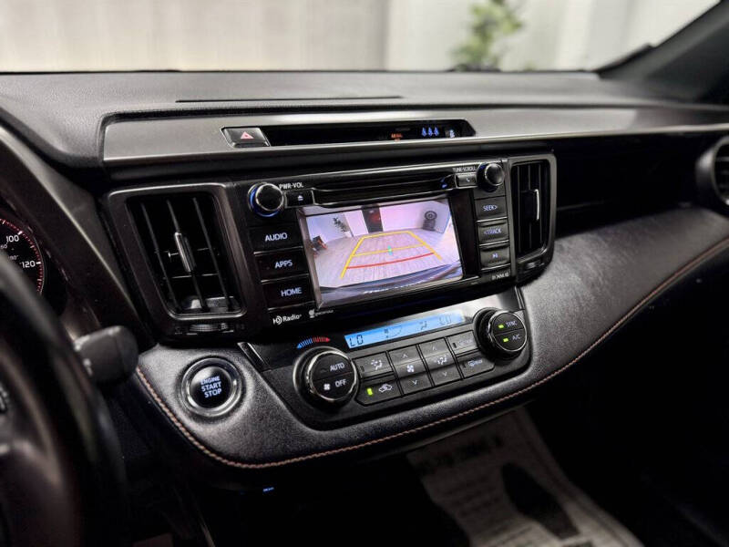 2017 Toyota RAV4 SE