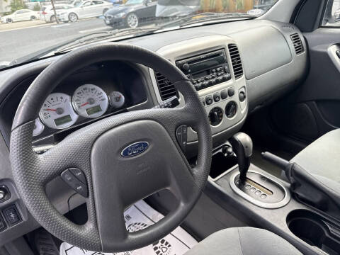2005 Ford Escape HEV