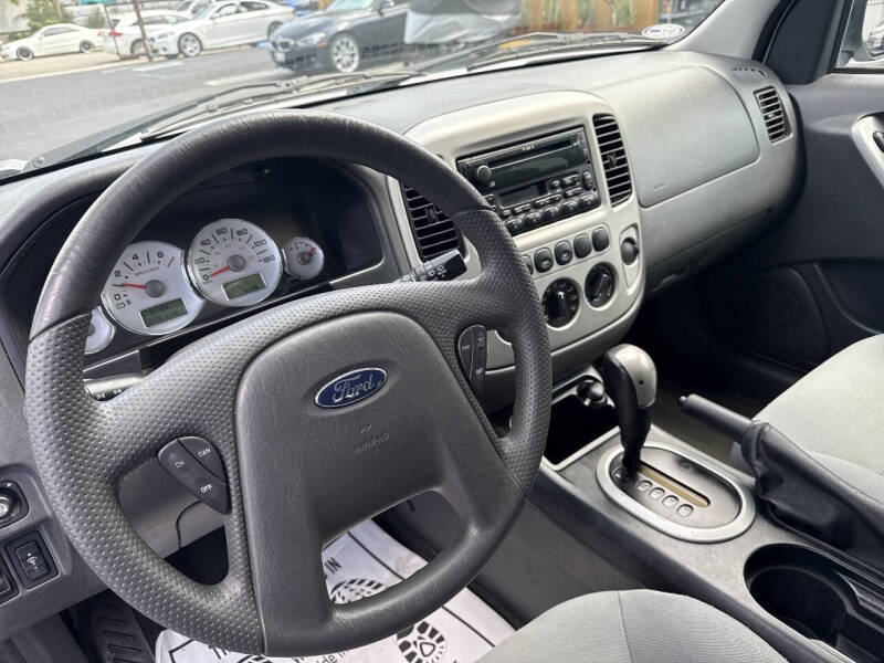 2005 Ford Escape HEV