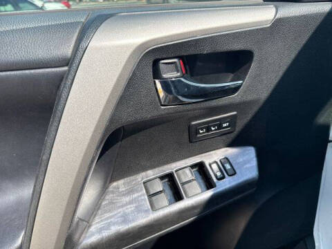 2017 Toyota RAV4 Platinum