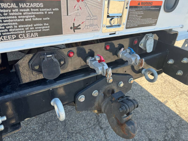 2019 Freightliner M2 106