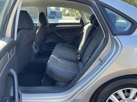 2013 Volkswagen Passat S PZEV