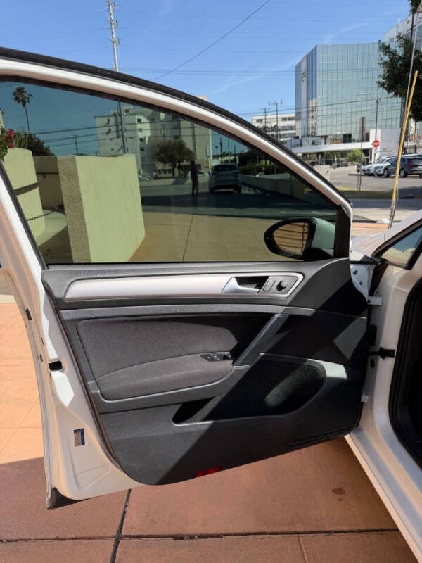 2016 Volkswagen e-Golf SE