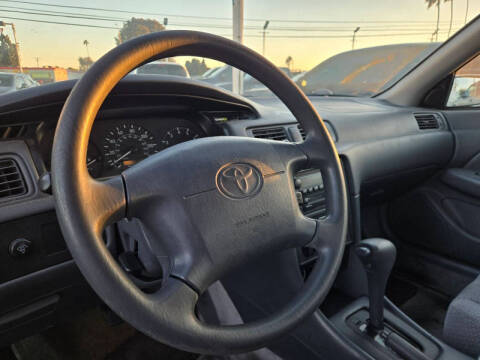 2000 Toyota Camry LE