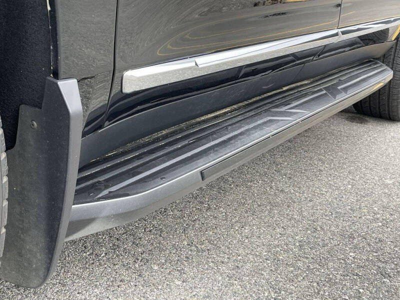 2022 GMC Yukon XL SLT