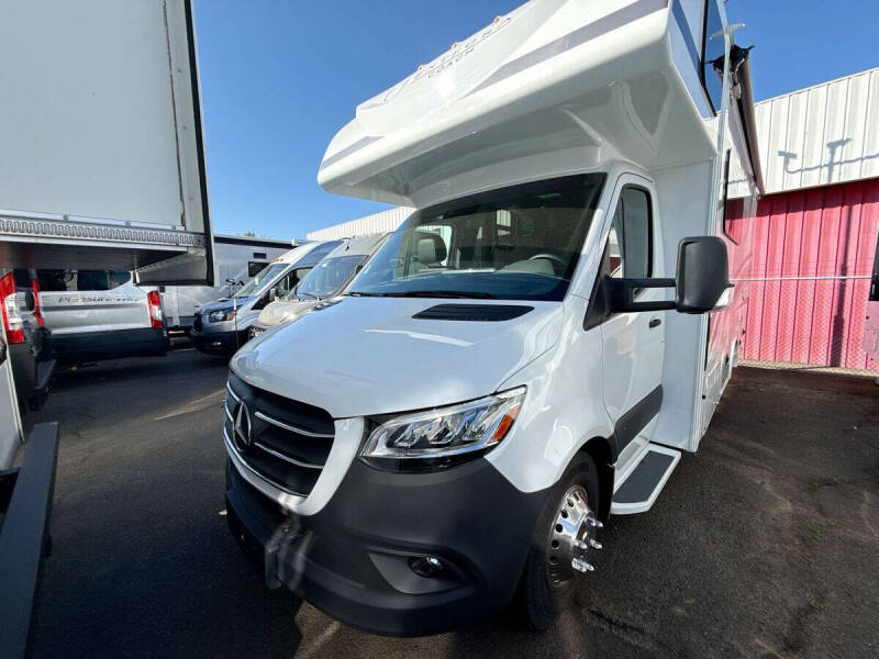 2024 Mercedes-Benz Sprinter