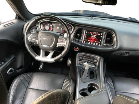 2016 Dodge Challenger SRT 392