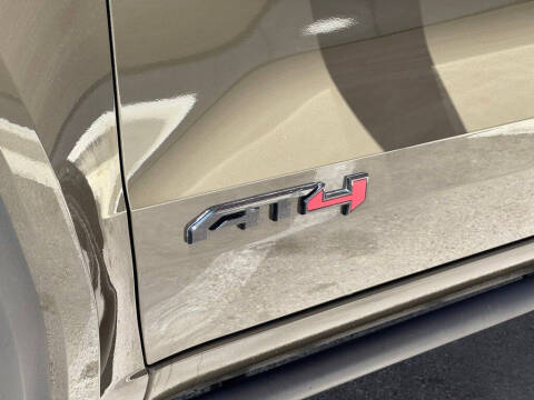 2024 GMC Canyon AT4