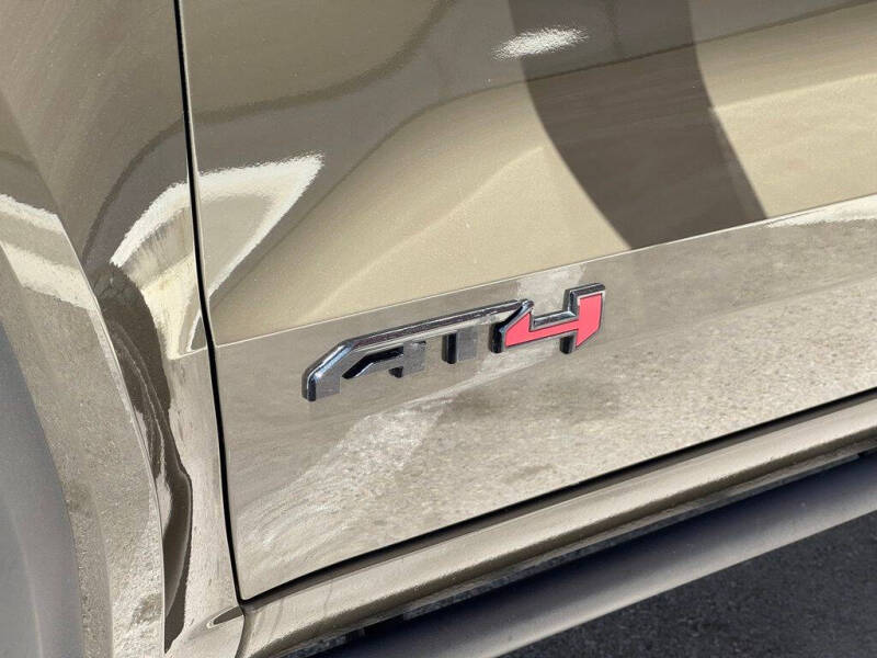 2024 GMC Canyon AT4