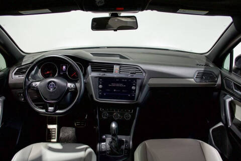 2020 Volkswagen Tiguan SE R-Line Black