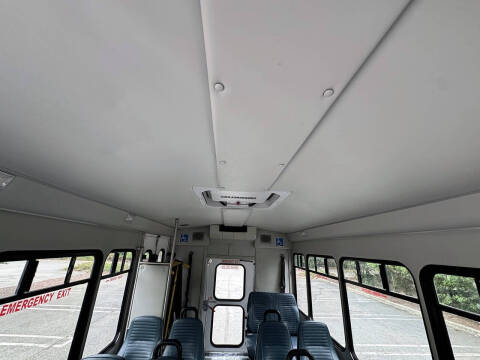 2016 Ford E-Series E-350 SD