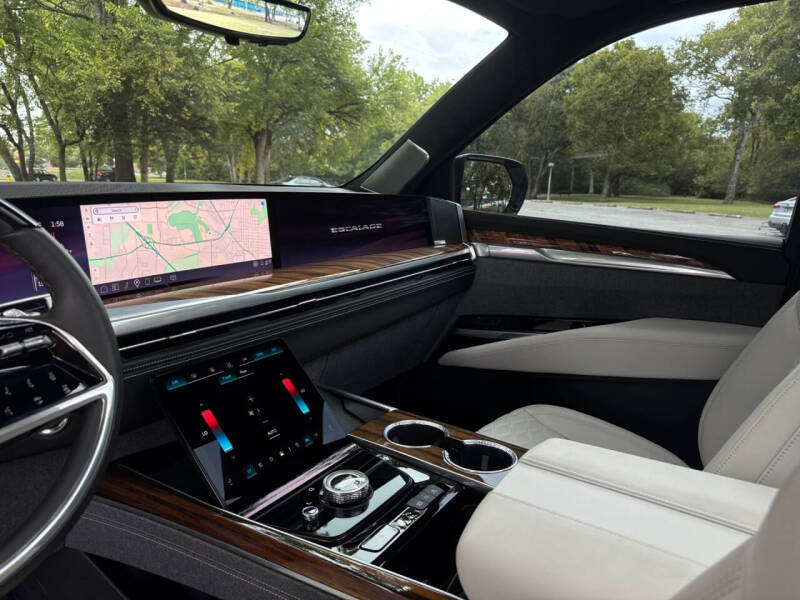 2025 Cadillac Escalade Premium Luxury Platinum