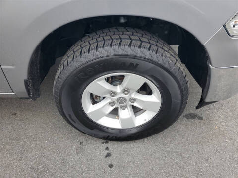 2024 RAM 1500 Classic SLT