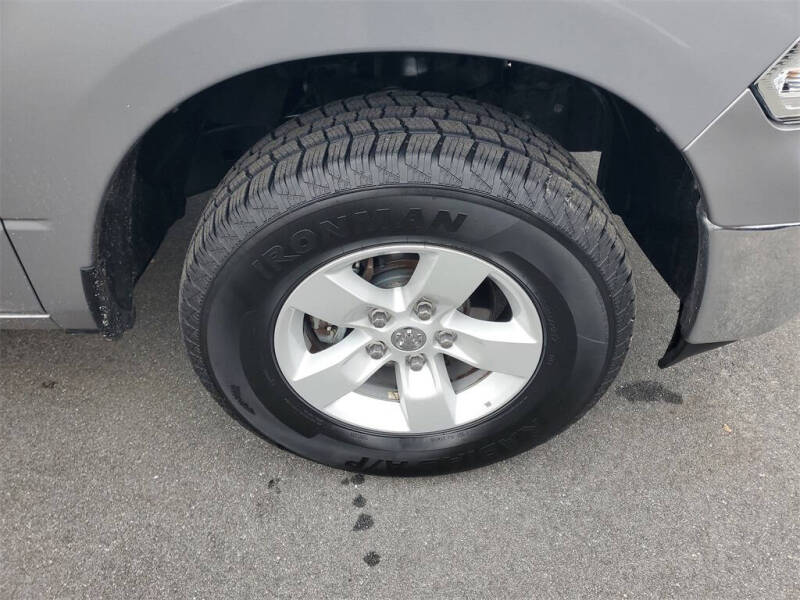 2024 RAM 1500 Classic SLT