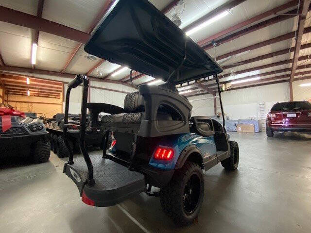 2024 Kodiak EV Defender