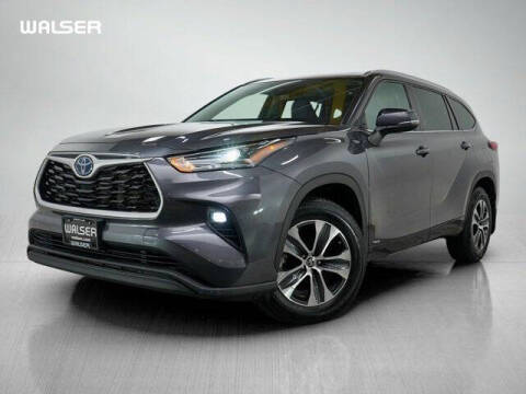 2022 Toyota Highlander Hybrid XLE