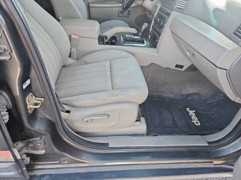 2006 Jeep Grand Cherokee Laredo