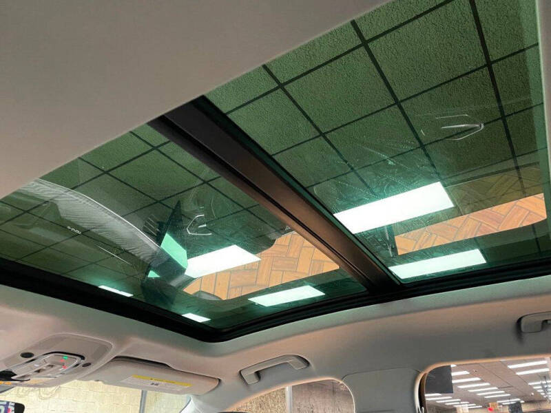 2022 Audi e-tron quattro Premium Plus