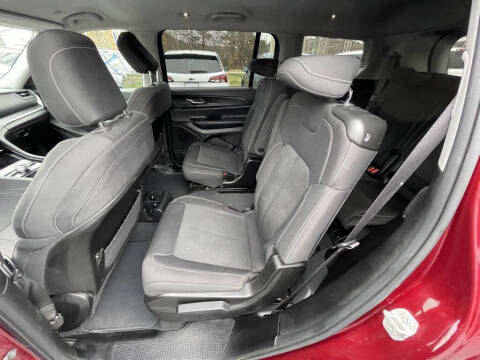 2023 Jeep Grand Cherokee L Laredo