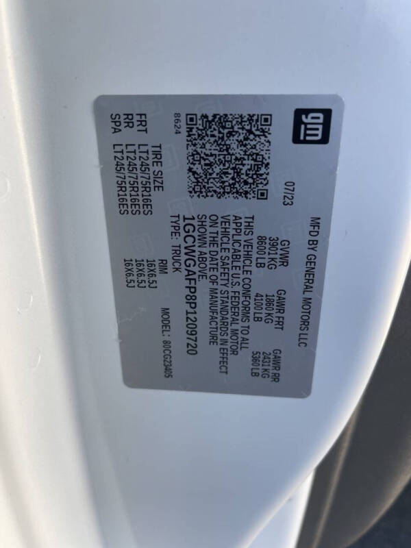 2023 Chevrolet Express 2500