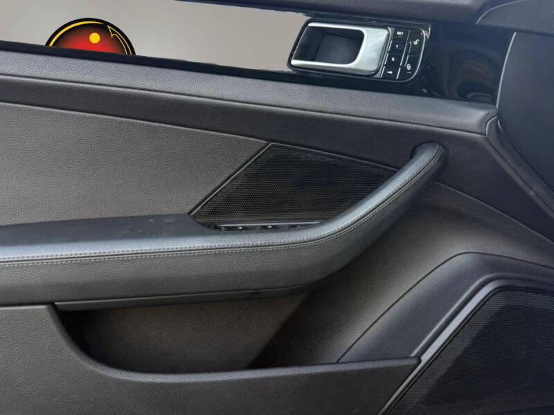2017 Porsche Panamera