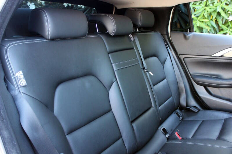 2018 Infiniti QX30 Essential