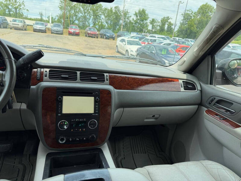 2011 Chevrolet Avalanche LT