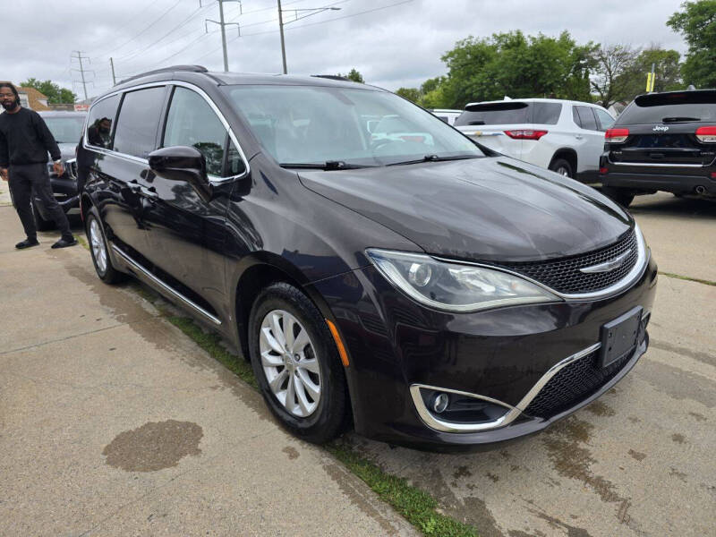2017 Chrysler Pacifica Touring Plus