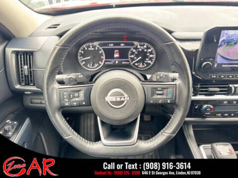 2022 Nissan Pathfinder SL