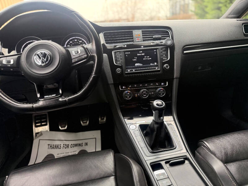 2016 Volkswagen Golf R 4Motion