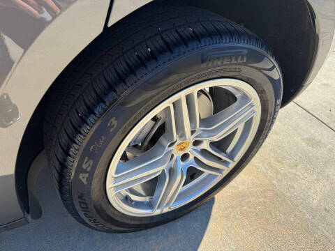 2015 Porsche Macan S