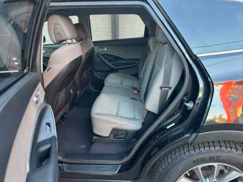 2017 Hyundai Santa Fe SE