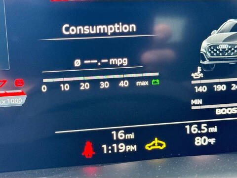 2026 Audi SQ8 4.0T quattro Premium Plus
