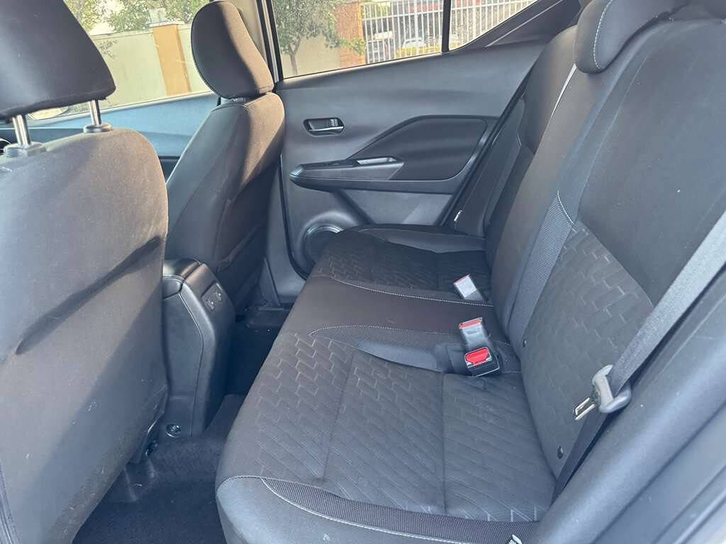 White 2024 Nissan Kicks SV SV 4dr Crossover 7