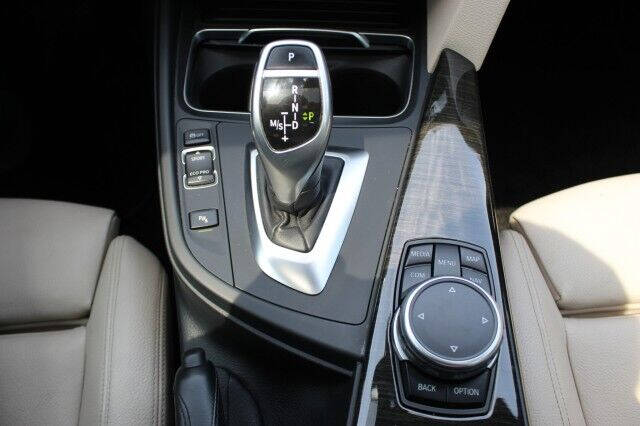 2017 BMW 3 Series 330i xDrive