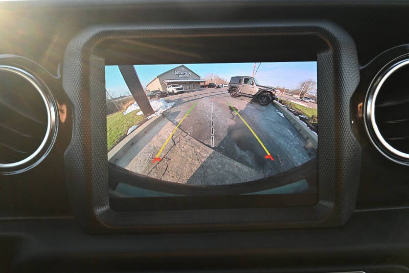 2021 Jeep Wrangler Unlimited Sahara Altitude