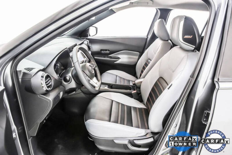 2022 Nissan Kicks SR