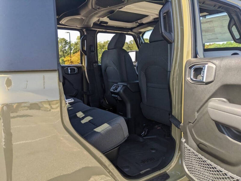 2025 Jeep Gladiator Willys