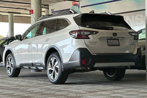 2022 Subaru Outback Touring XT