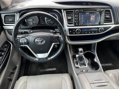 2015 Toyota Highlander Limited Platinum