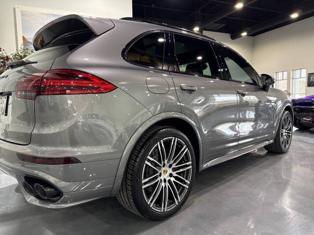 2017 Porsche Cayenne GTS