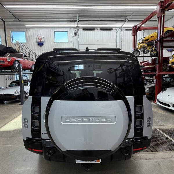 2024 Land Rover Defender 130 P400 X