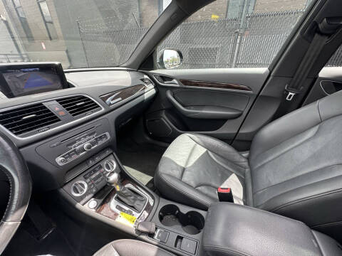 2015 Audi Q3 2.0T quattro Prestige