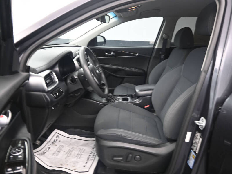 2019 Kia Sorento LX V6
