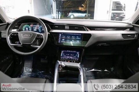 2024 Audi Q8 e-tron quattro Premium Plus