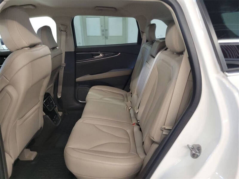 2022 Lincoln Nautilus Standard