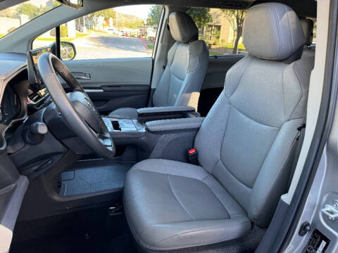 2024 Toyota Sienna XLE 7-Passenger