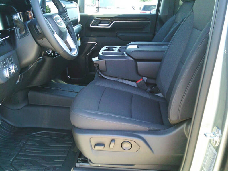 2026 GMC Sierra 3500HD SLE